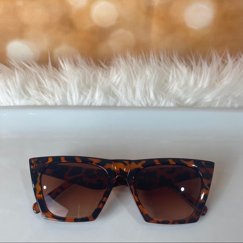 Retro Cat Eye Women Leopard Sunglasses